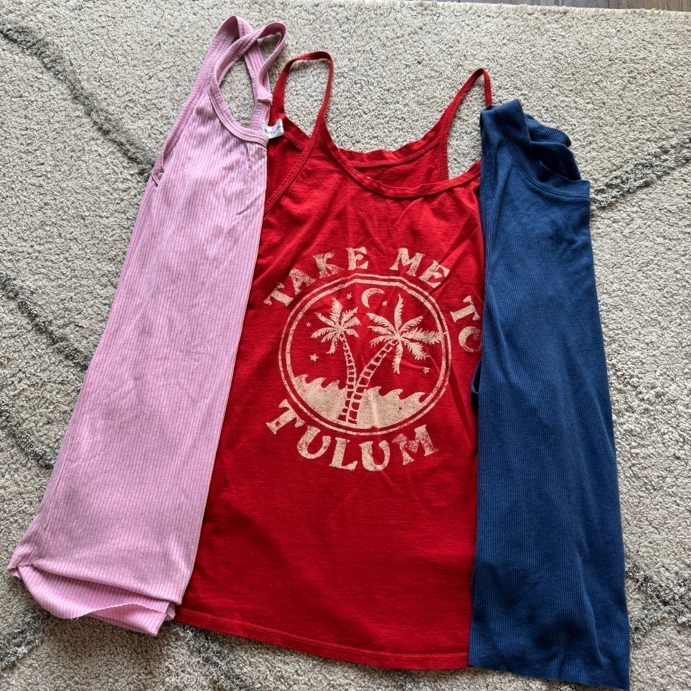 Tank Top Bundle Red Pink Blue Tla By Morgan Stewart Mate Alo Sleevless Small